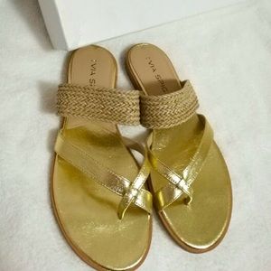 NIB Via Spiga leather and woven strap sandals flats shoes 7.5